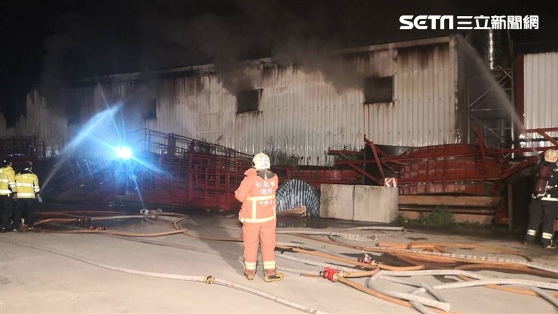 新店惡火焦屍身分曝…員工熟睡被燒死