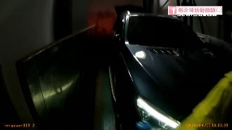 升降機突故障　夫妻抱嬰困停車場B1