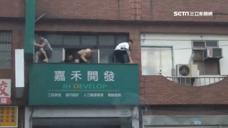 桃園製毒廠遭攻堅　搜出7萬包毒咖啡