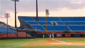 ▲桃園球場搖滾席。（圖／記者林聖凱攝影）