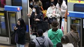 捷運、口罩(圖/記者林聖凱攝影)
