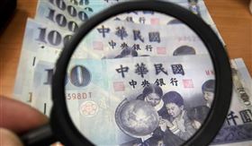 國際貨幣基金（IMF）最新公布的世界經濟展望春季報告，台灣的經濟成長率預測從去年10月秋季報告的2.0%，大幅下調6個百分點至-4%。（中央社檔案照片）