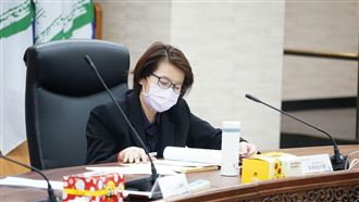 我國採檢最高層級官員　黃珊珊認了