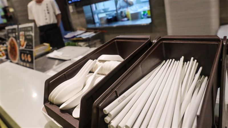 量販店禁免洗餐具　可因疫情申請暫用