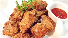 孔雀餅乾,炸梅花豬（圖／翻攝自臉書）