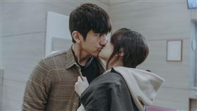 柯佳嬿,坤達,應采靈,愛的詐欺犯（圖／中視提供）