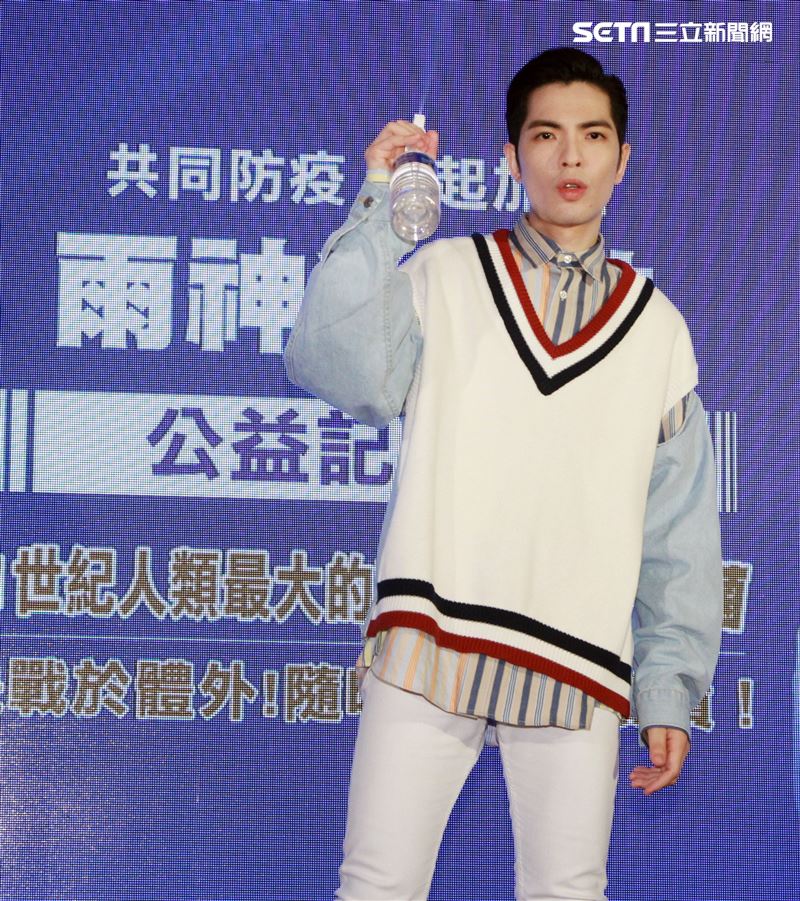 蕭敬騰出席水神公益活動。（記者邱榮吉/攝影）