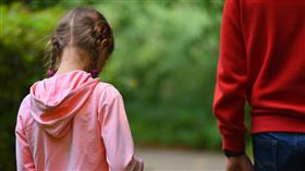 爸爸 女兒 Pixabay