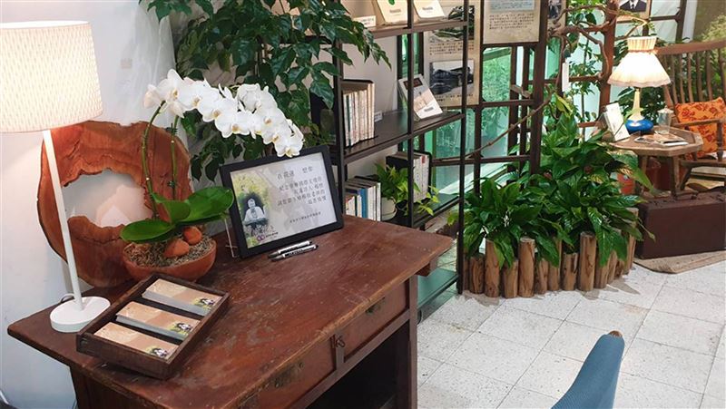 楊牧追思紀念特展　家屬透露長眠地