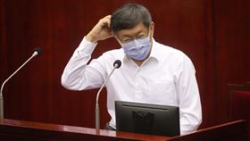 陳時中民調高　柯文哲同意有做事獲肯定台北市長柯文哲（圖）16日到市議會進行施政報告，有議員提到，民調顯示衛福部長陳時中選台北市長可打遍天下，是否支持。柯文哲表示，選舉還未到，之後再煩惱，同意有做事會獲民眾肯定。中央社記者裴禛攝　109年4月16日