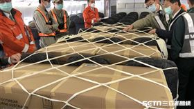 客艙載貨(民航局提供)
