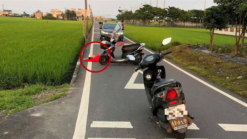 男躺馬路做日光浴？網友：丟田裡