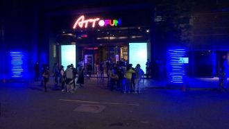 0確診就鬆懈？東區夜店湧現排隊人潮