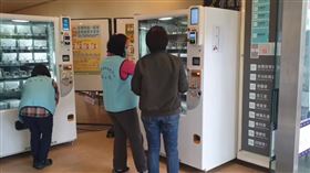 信義區健服中心／口罩販賣機（截圖黃珊珊臉書影片）