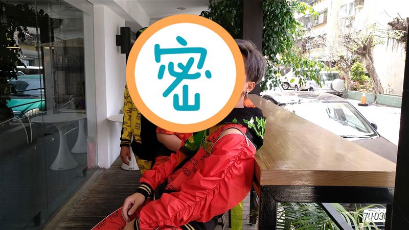 半夜狂吃宵夜　男星暴肥10公斤