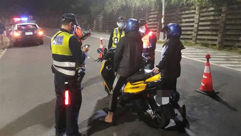 警掃蕩觀音山噪音車　狂開45罰單