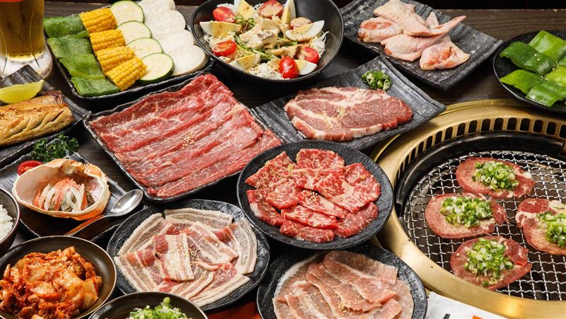 大口吃肉！胡同燒肉推出買3千送3千