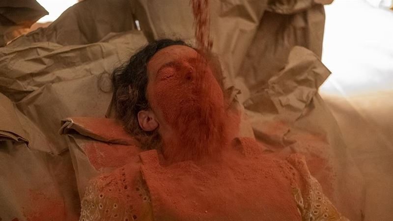 神劇開播下猛藥！他高樓重摔爆頭慘死