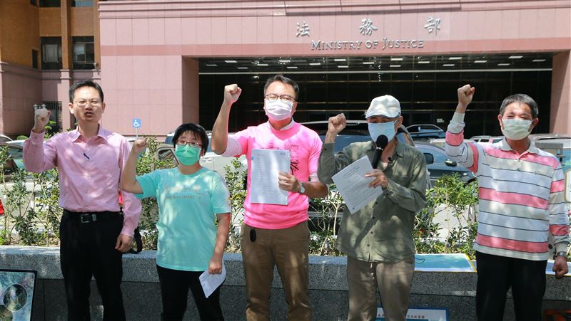 藻礁因人為拖船損　環署：中油應改善