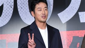 韓國男星河正宇.李善均.導演金秉祐來台宣傳電影