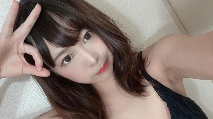 背心正妹跳洗手舞　絕美雪乳跟著抖