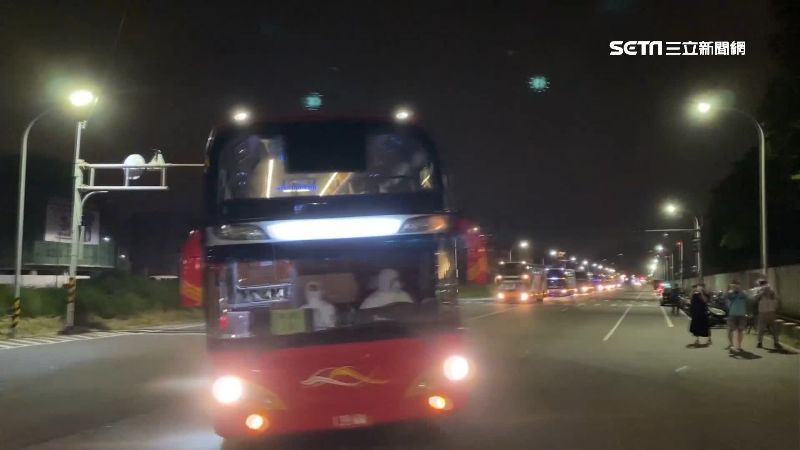 類包機2乘客現症狀　其他人抵檢疫所