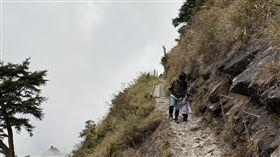 父母3歲童登玉山
圖／翻攝自PTT