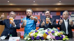 桃園捐防護衣給泰國,鄭文燦（圖／桃園市政府提供）