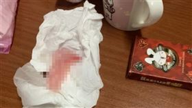 戴綠帽,女友,衛生紙,紅紅的,保險套,劈腿,朋友