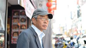 林榮基盼在台定居  助台捍衛思想自由（1）前香港銅鑼灣書店店長林榮基擔心「逃犯條例」通過後會被引渡中國，日前來台希望在此定居。他接受中央社訪問時說，希望未來可以在台灣開書店，並強調他要開的書店不是「文青」書店，而是關注時事、社會的書店，希望能吸引年輕人、香港人及陸客來看書。（配合社稿CEP第4號，敬請採用）中央社記者徐薇婷攝  108年5月9日