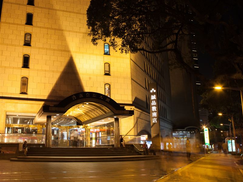 書摘 ／敦南誠品熄燈更是閱讀的開始