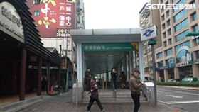 捷運松山站。（圖／記者陳韋帆攝影）