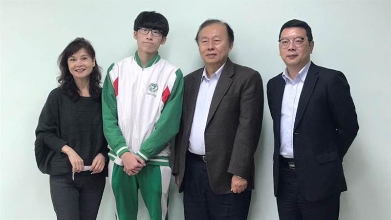 廚師父突陷昏迷…高三生勇捐一半肝