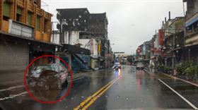 車禍,雨天,車速,失控,宜蘭,羅東,服飾店