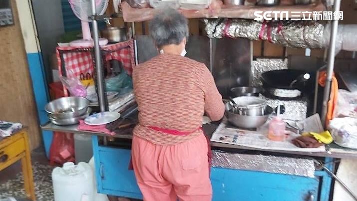 為老伴駝身軀賣蛋餅　他求多支持阿婆