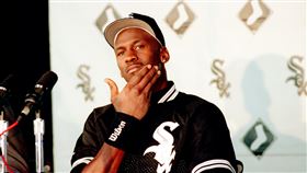 ▲NBA芝加哥公牛籃球大帝Michael Jordan喬丹1994年短暫轉戰棒球芝加哥白襪。（資料照／美聯社／達志影像）