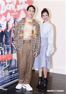 薛仕凌和孟耿如合作拍戲。（圖／記者林聖凱攝影）