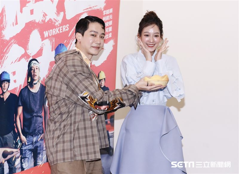 薛仕凌和孟耿如合作拍戲。（圖／記者林聖凱攝影）