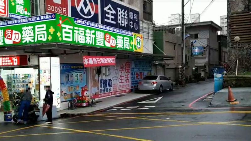 快訊／基隆男當街遭砍　撿起斷指狂奔