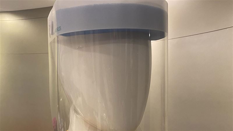 醫護面罩需求高　新纖膠片出貨暴增