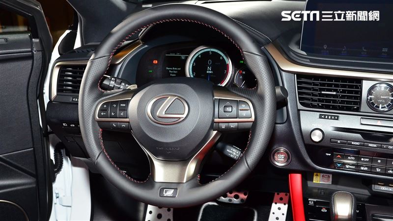 開LEXUS算有錢人？網一面倒打臉