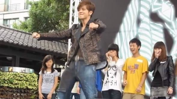 羅志祥狗公腰驚人　網驚體育系都卡卡