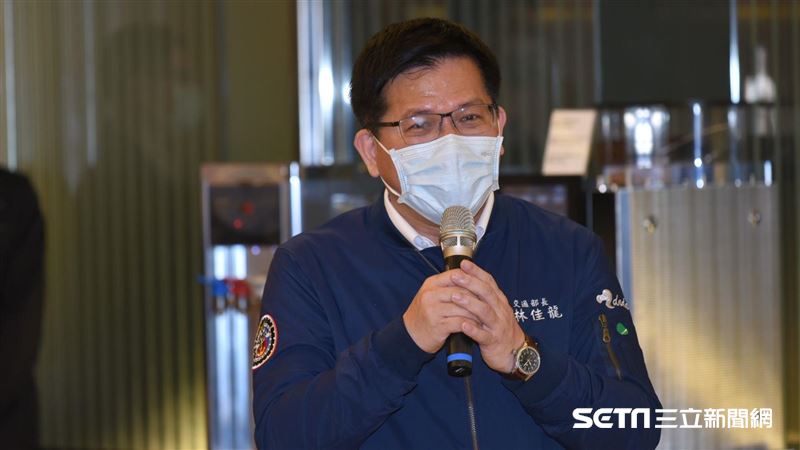 台鐵車長出現武肺病症　林佳龍說話了