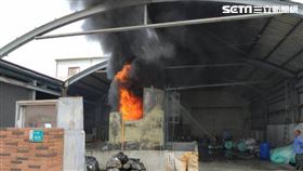台南市白河區口罩工廠發生火警。（圖／翻攝畫面）