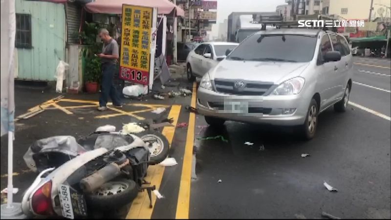 破百狂飆！男連撞2車　同友嘻笑離開