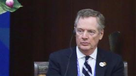 APEC會議　宋楚瑜坐蒲亭旁（1）2017年亞太經濟合作會議（APEC）經濟領袖與企業諮詢委員會（ABAC）代表對話10日下午在越南峴港登場，APEC領袖代表宋楚瑜（中）的座位在俄國總統蒲亭（左）及美國貿易代表萊特海澤（Robert Lighthizer）（右）之間。中央社記者吳翊寧越南峴港攝　106年11月10日