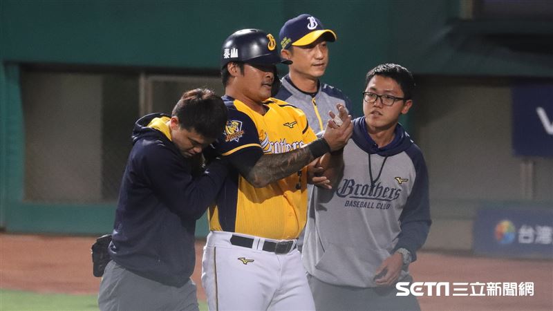 中職／痛！林智勝滑本壘食指中指骨折