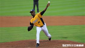 ▲中信兄弟洋投德保拉。（圖／記者劉彥池攝影）