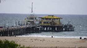 加州軟性封城  海灘空無一人