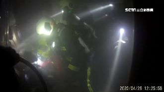 氧氣瓶險沒氣　勇消7樓抬嬤死裡逃生